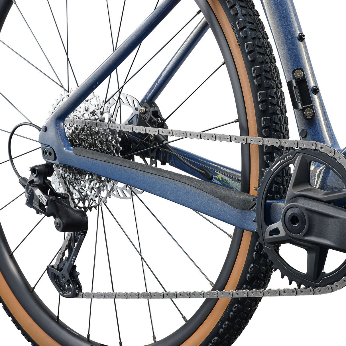 Bicicletta Revolt Advanced 1