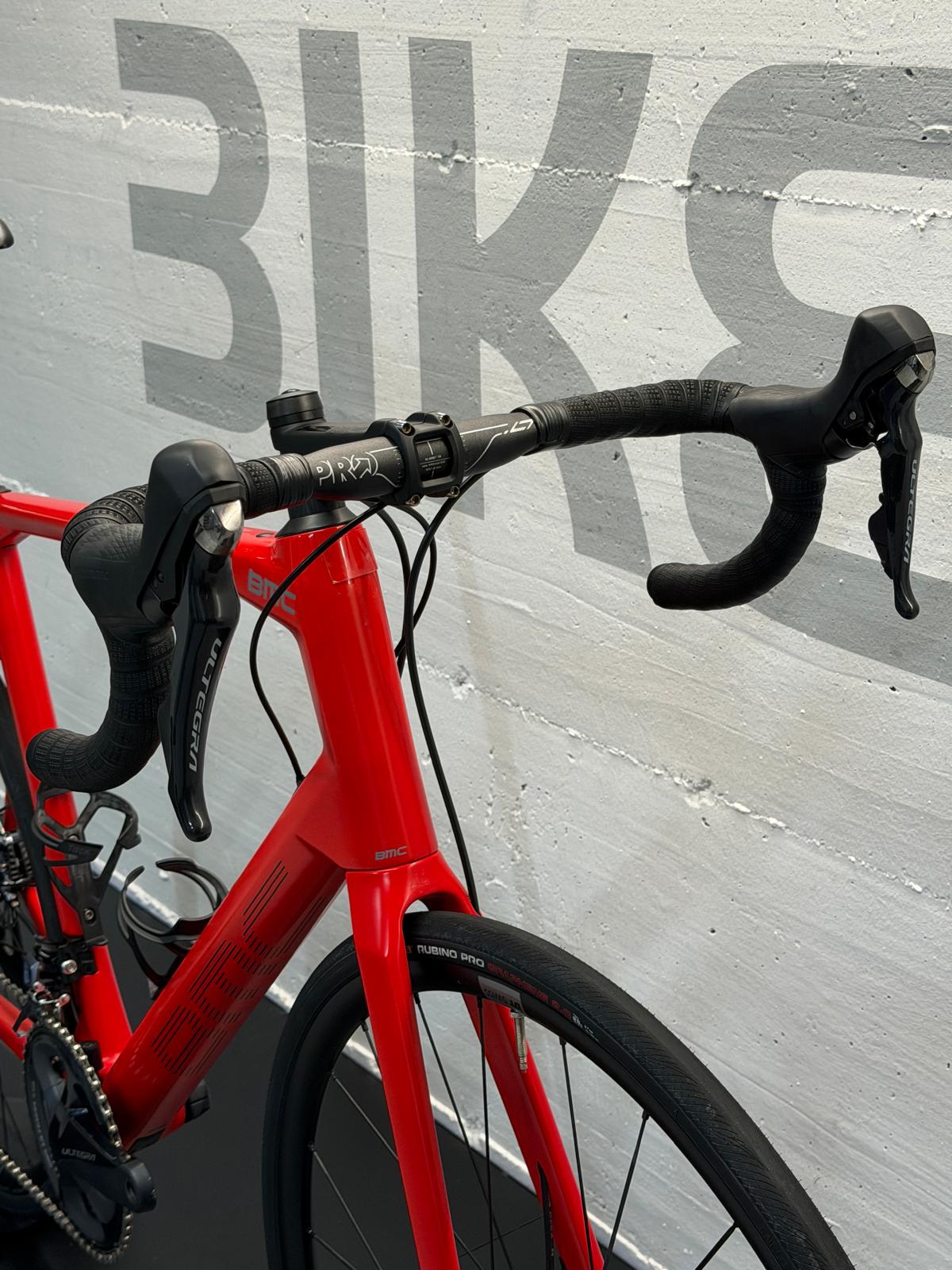 Bicicletta Bmc Roadmachine Five