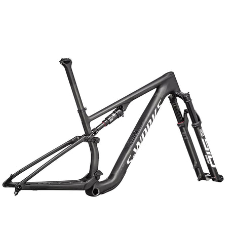 Telaio S-Works Epic 8 in carbonio con cinematica racing e ammortizzatore custom