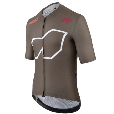 Maglia Assos Equipe R Jersey S11 We Are The A dettaglio maniche a taglio vivo.
