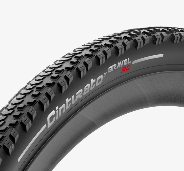 Pirelli Cinturato Gravel RC - gomma specifica per gravel racing con prestazioni elevate.