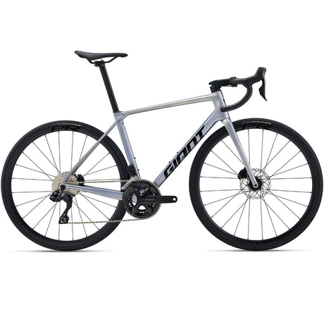 Bici da corsa Giant TCR Advanced 1 KOM dettaglio cambio e telaio in carbonio.