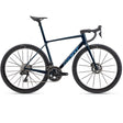 Bici da corsa Giant TCR Advanced SL dettaglio telaio in carbonio aerodinamico.