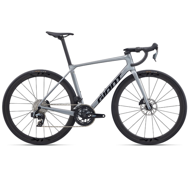 Bici da corsa Giant TCR Advanced Pro 1 AXS con cockpit Contact SL AeroLight e cambio wireless.