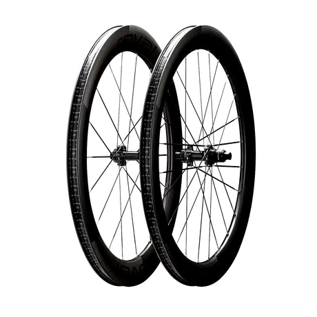 Ruote Roval Rapide CLX Sprint in carbonio con profili differenziati da 63mm e 58mm per sprint.