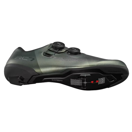 Scarpe Shimano RC703 dettaglio chiusura BOA e suola carbonio